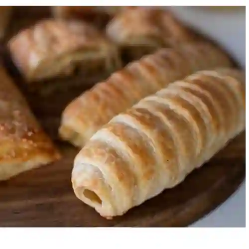 Hojaldre Salchiqueso