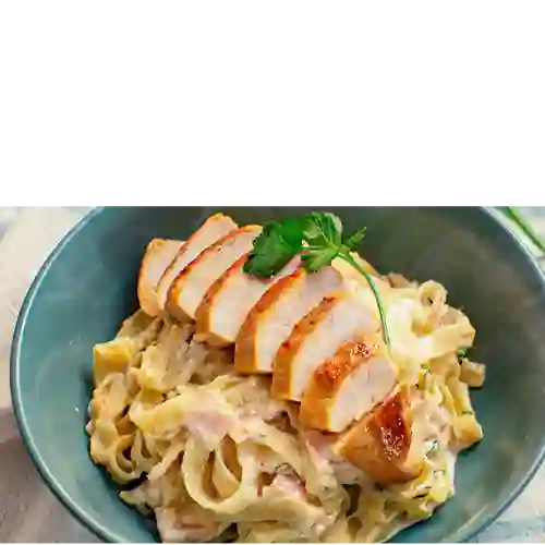 Pasta Alfredo con Pollo