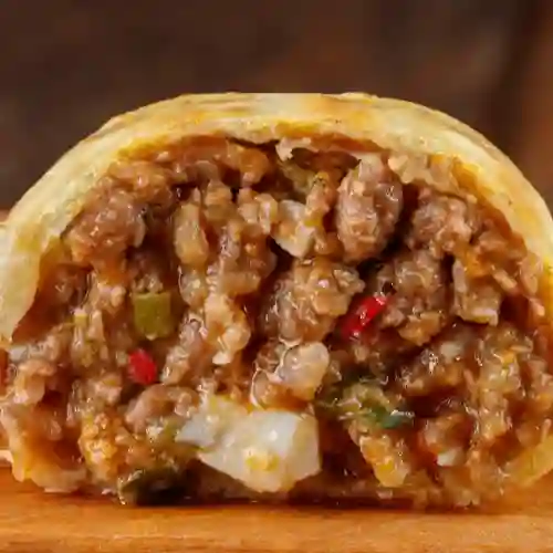 Empanada de Res Tradicional