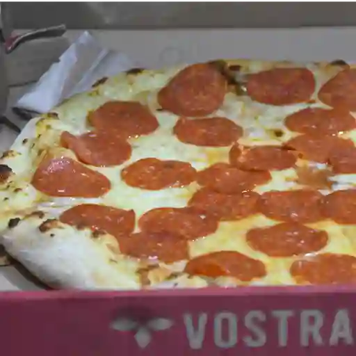 Pizza grande pepperoni americano