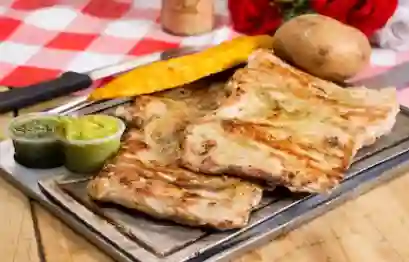 Bandeja con cerdo asado