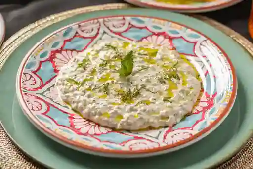 Labneh Bil Jiar