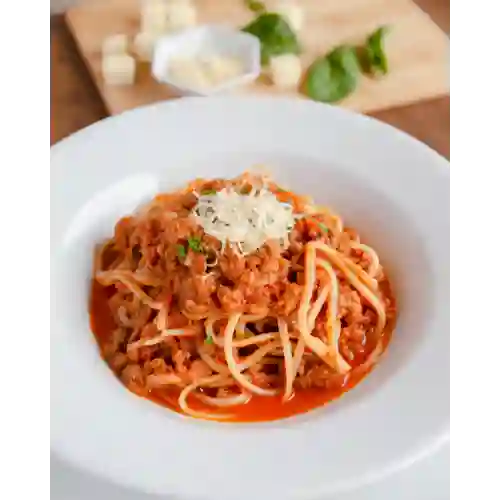 Pasta Bolognesa + Bebida