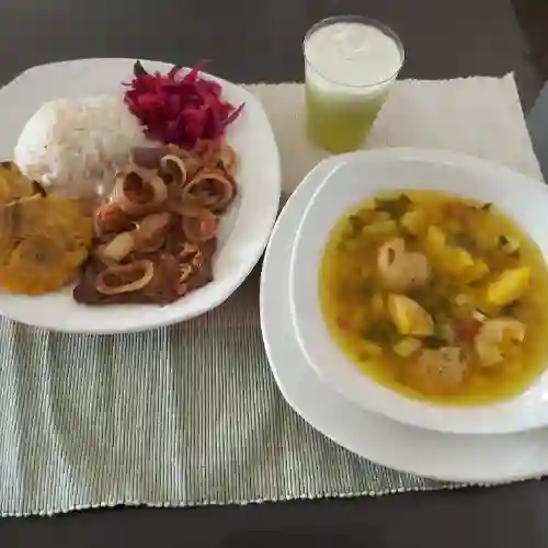 Almuerzo Casero