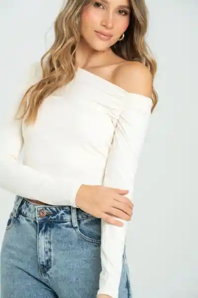 Top Asimétrico Manga Larga Color Marfil Talla S Ragged