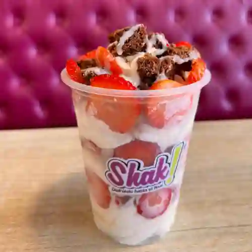 Fresas con Crema y Brownie