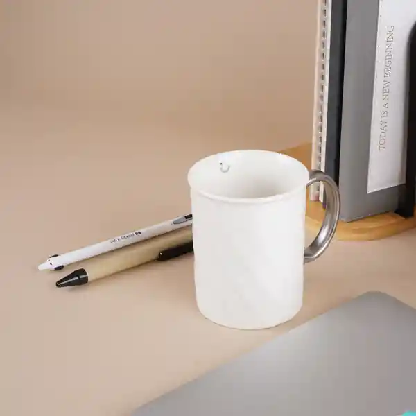 Taza de Cerámica Serie Silver Grey Blanco Miniso