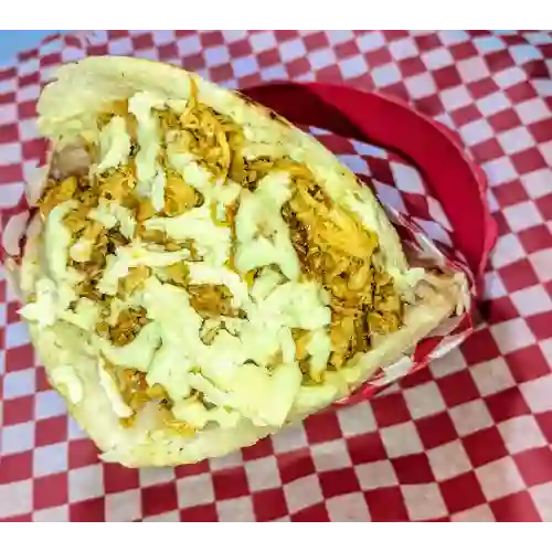 Arepa de Pollo Hilachado