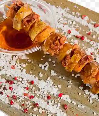 Mini Pinchos de Pulpo y Salmón