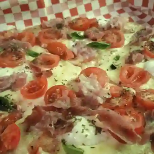 Pizza Familiar Especial Italiana (8)