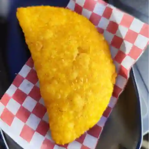 Empanada de Pollo Desmechado
