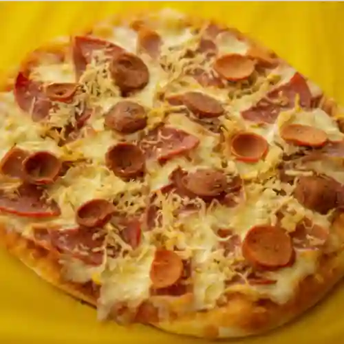 Pizza Gigante Cuatro Carnes