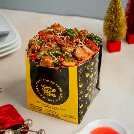 Arroz navideño pollo y cerdo (1 kilo)