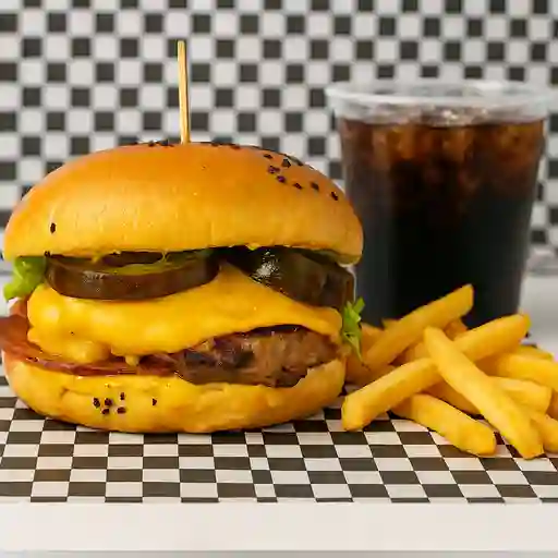 Hamburguesa clasica americana en combo