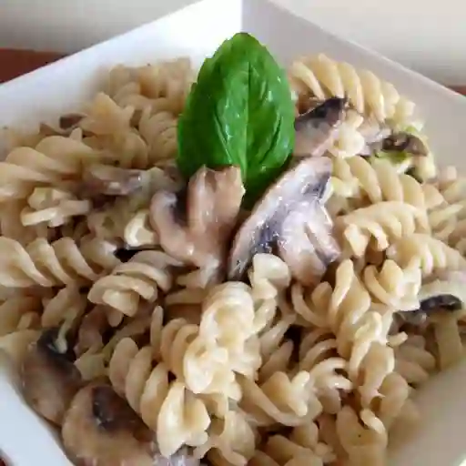 Fusilli 4 Quesos y Champiñones