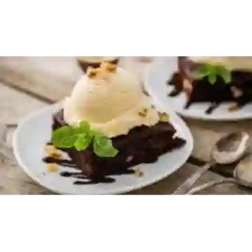 Brownie con Helado