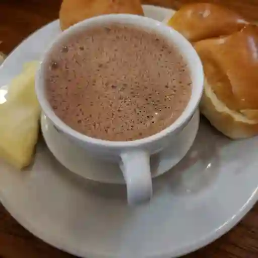Chocolate con Queso y Pan