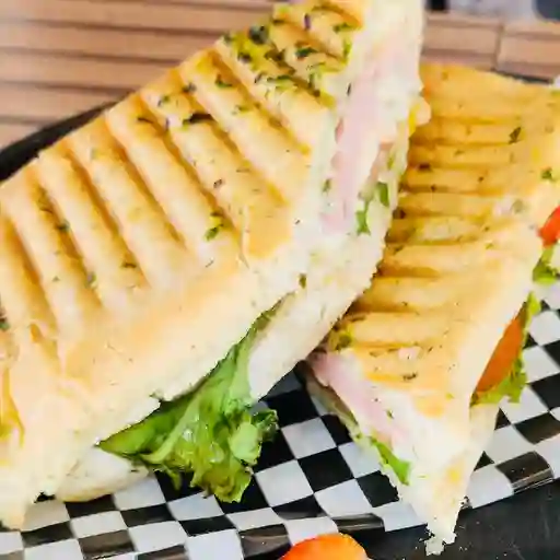 Sándwich jamon y queso