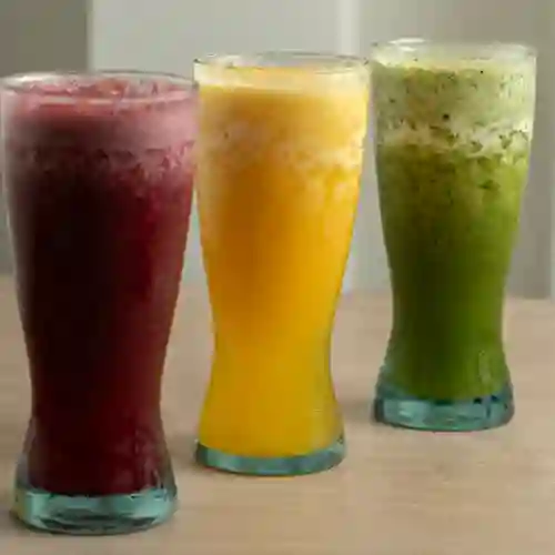 Jugos Naturales en Agua