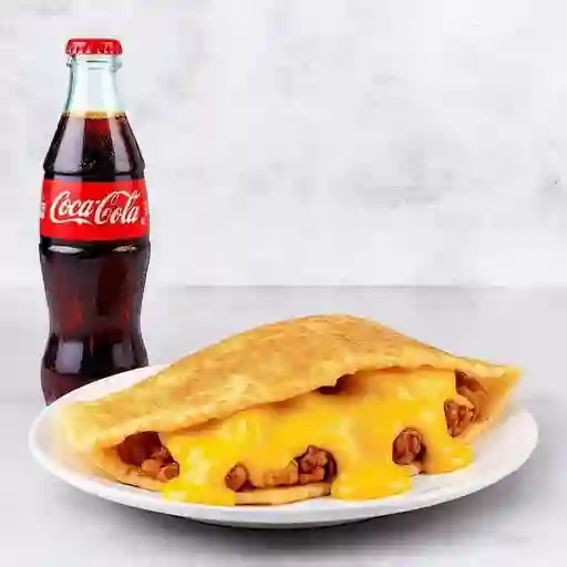 La quesuda + gaseosa