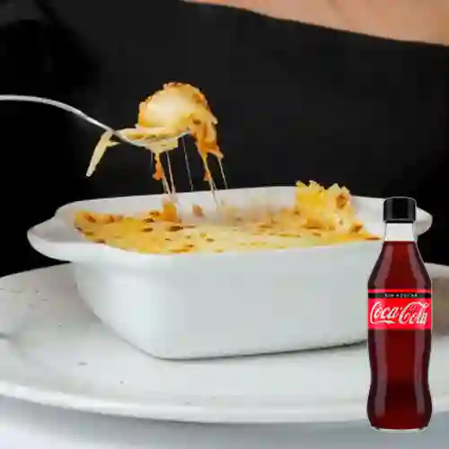 Combo Lasagna de Pollo + Coca-Cola Sin Azúcar 350 ml