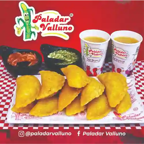 Combo 10 Empanadas más 2 Champus