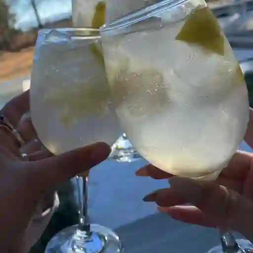 Limonada en agua