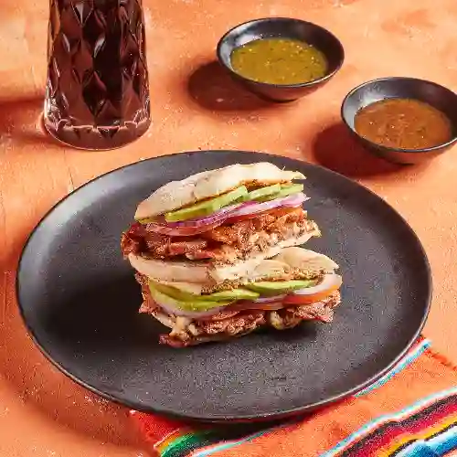 Torta Carnitas.