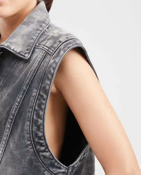 Chaleco Straight Fit Heri Gris Grafito Ultra Oscuro S Chevignon