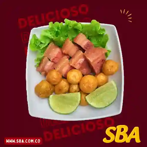Chicharrón con Criolla