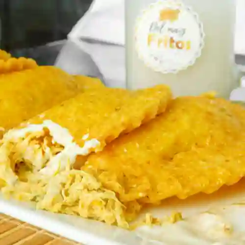Empanada de Maíz de Pollo