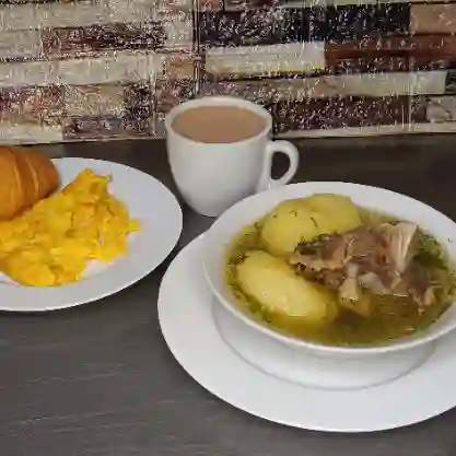 Caldo con Desayuno Completo