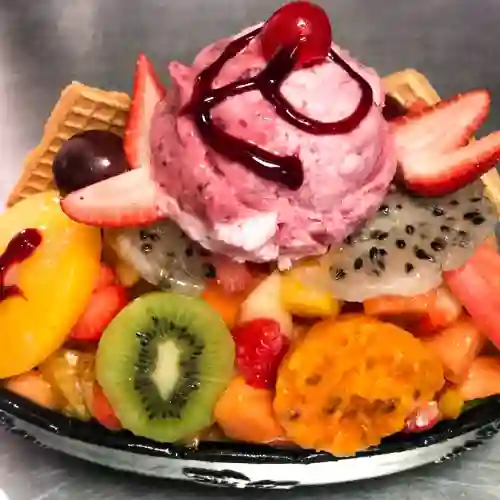 Ensalada de Frutas Natural con Helado