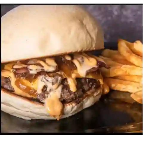 Bacon Cheese + Papas + 4 Nuggets