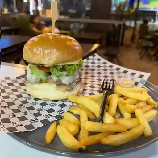 Burger clásica + bebida