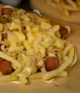 Salchipapa con Pollo