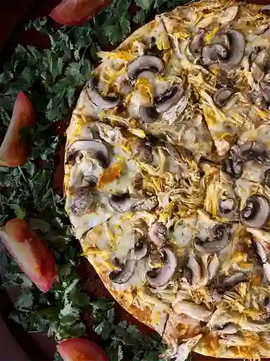 Combo Pizza Pollo-Champiñón + Cocacola S/az 400ml