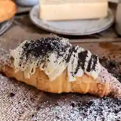 Croissant Chocolate Blanco & Oreo