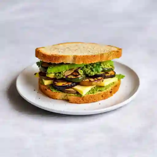 Sandwich de vegetales y setas asados