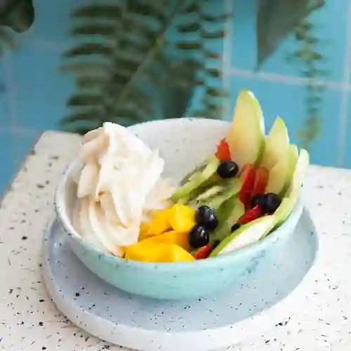 Bowl de Fruta con Helado