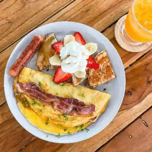 Omelette Especial 180 + Jugo Natural