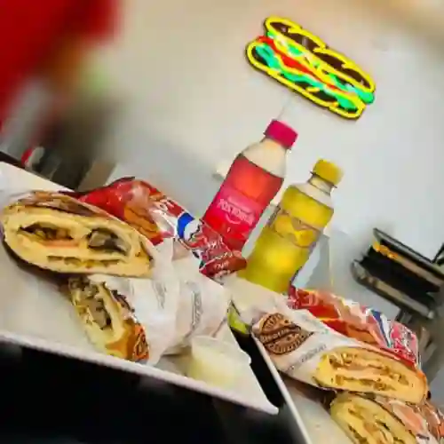 Sandiwch Pecho Relleno en Combo