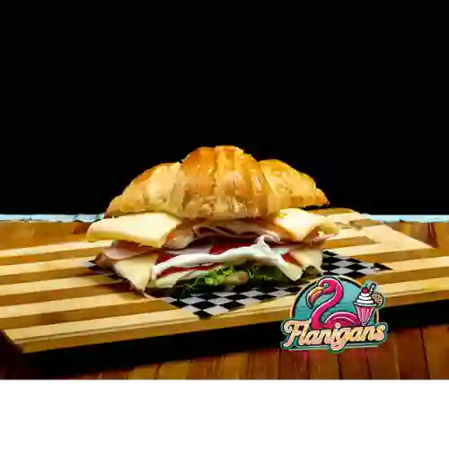 Sandwich croissant artesanal