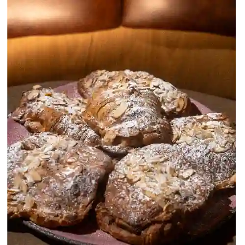 Croissant Choco-almendras
