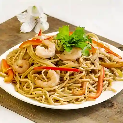 Lo Mein con Camarones (pasta)