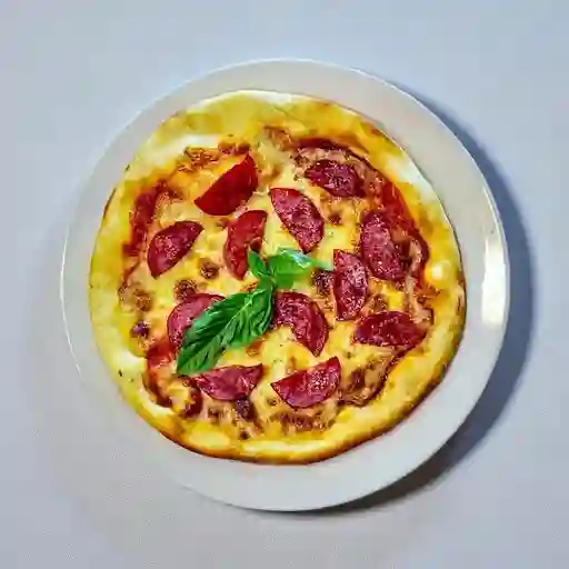 Pizza de Salami con Queso