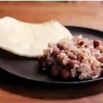 Arepa con Calentado