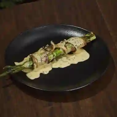 Espárragos con Tocineta