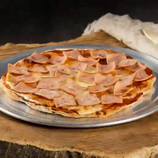 Pizza Jamón y Queso