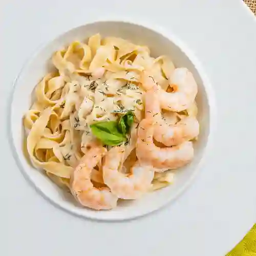 Pasta en Salsa Blanca, Camarones y Vodka
